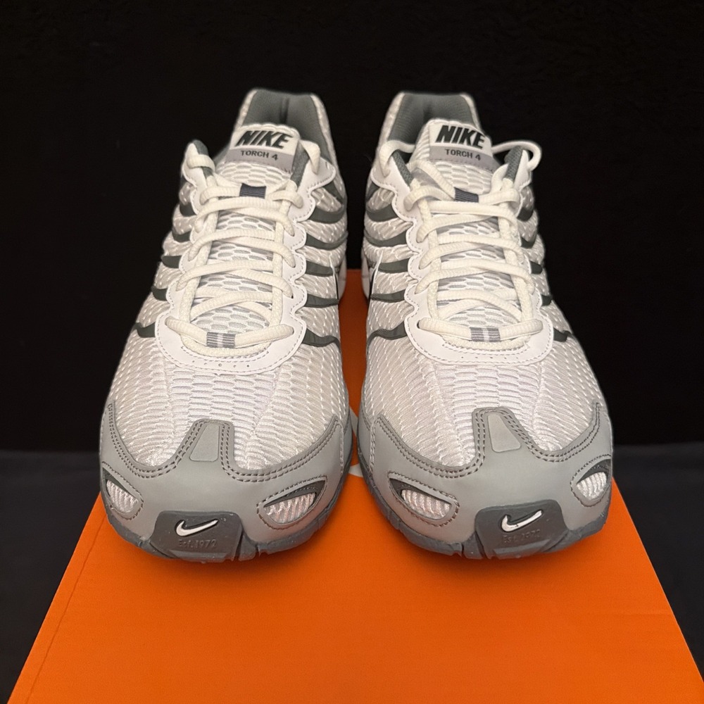 Nike Air Max Torch 4 White Grey Running Shoes Mens Size 12